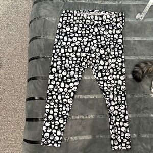 Womens Goth Black + White Domino Dollhouse Skull Print Leggings 1x Cotton Blen